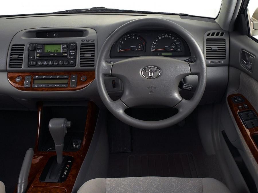  Toyota Camry 2001 года  (ZA) (фото 5 из 19)